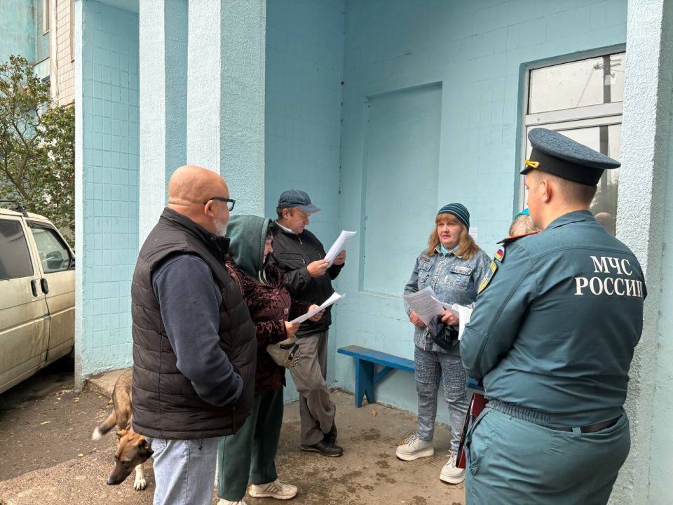 По поручению Главы ДНР Дениса Пушилина 09.10.2025 по адресу: г. Донецк, пр-кт Ленинский, 138 состоялась встреча с жителями района, на которой присутствовали первый заместитель руководителя Управы Ленинского внутригородского... По поручению Главы ДНР Дениса Пушилина 09.10.2025 по адресу: г. Донецк, пр-кт Ленинский, 138 состоялась встреча с жителями района, на которой присутствовали первый заместитель руководителя Управы Ленинского внутригородского...