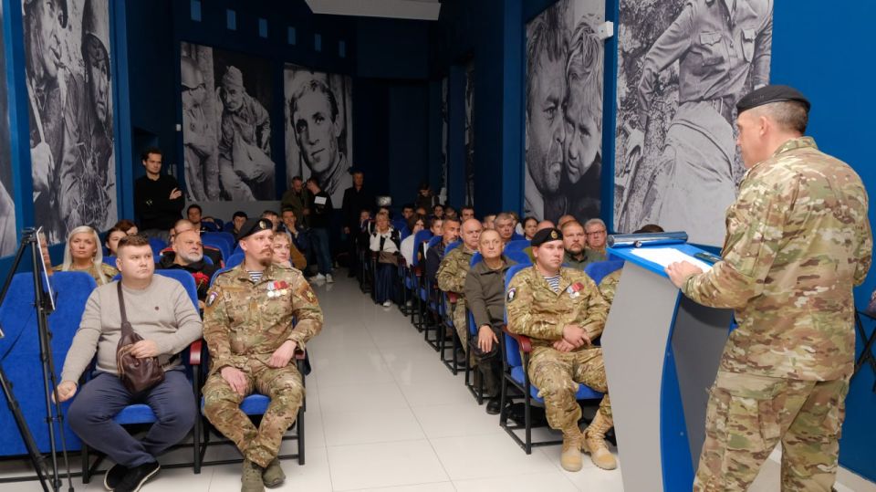 По трубе в Авдеевку, Дзержинск, Суджу: участники подземной операции “Поток” раскрыли детали По трубе в Авдеевку, Дзержинск, Суджу: участники подземной операции “Поток” раскрыли детали