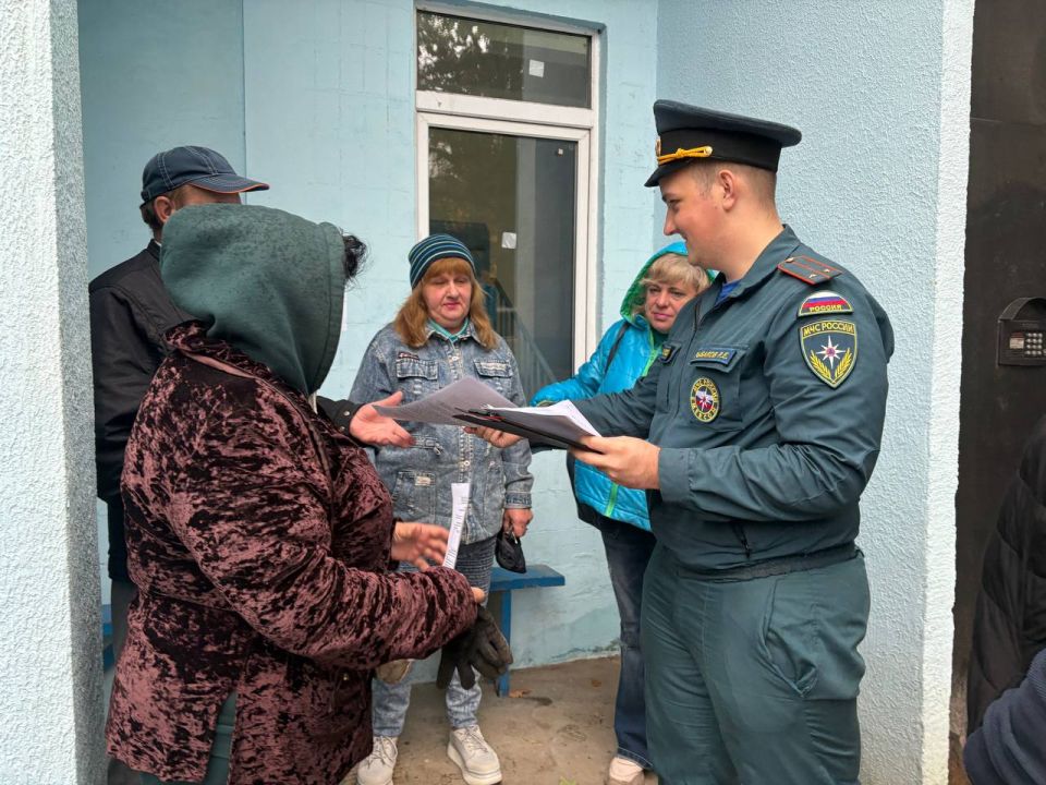 По поручению Главы ДНР Дениса Пушилина 09.10.2025 по адресу: г. Донецк, пр-кт Ленинский, 138 состоялась встреча с жителями района, на которой присутствовали первый заместитель руководителя Управы Ленинского внутригородского... По поручению Главы ДНР Дениса Пушилина 09.10.2025 по адресу: г. Донецк, пр-кт Ленинский, 138 состоялась встреча с жителями района, на которой присутствовали первый заместитель руководителя Управы Ленинского внутригородского...