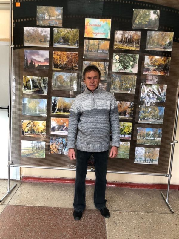 В Центре культуры и досуга Ждановки открылась фотовыставка «Осенняя мозаика» В Центре культуры и досуга Ждановки открылась фотовыставка «Осенняя мозаика»