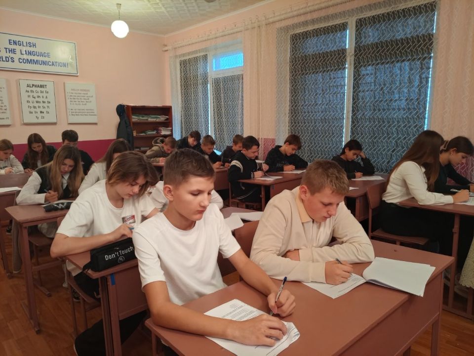 Жители Новоазовского округа приняли участие во Всероссийском аграрном диктанте Жители Новоазовского округа приняли участие во Всероссийском аграрном диктанте