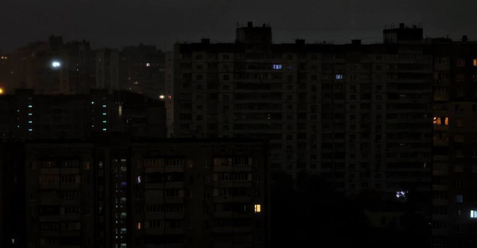 Украина погрузилась в каменный век: удары через ДНР лишили страну энергетики Украина погрузилась в каменный век: удары через ДНР лишили страну энергетики