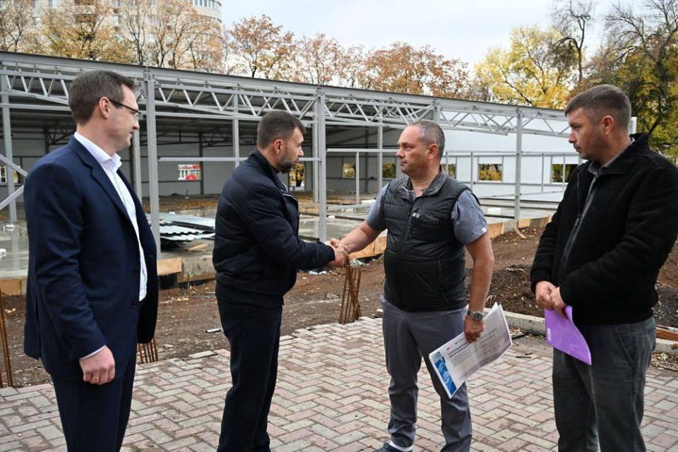 «Повышаем качество экстренной медпомощи»: В декабре завершат строительство приемного отделения в Донецкой больнице имени Калинина «Повышаем качество экстренной медпомощи»: В декабре завершат строительство приемного отделения в Донецкой больнице имени Калинина