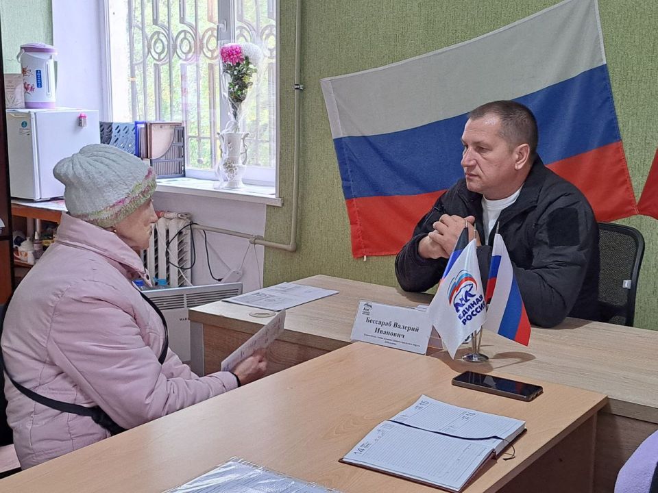 10 октября 2025 года, заместитель главы администрации городского округа Дебальцево Валерий Бессараб, провёл личный прием граждан в местной общественной приёмной Светлодарского местного отделения Партии "Единая Россия" в... 10 октября 2025 года, заместитель главы администрации городского округа Дебальцево Валерий Бессараб, провёл личный прием граждан в местной общественной приёмной Светлодарского местного отделения Партии "Единая Россия" в...