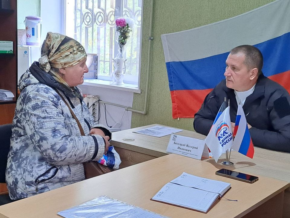 10 октября 2025 года, заместитель главы администрации городского округа Дебальцево Валерий Бессараб, провёл личный прием граждан в местной общественной приёмной Светлодарского местного отделения Партии "Единая Россия" в... 10 октября 2025 года, заместитель главы администрации городского округа Дебальцево Валерий Бессараб, провёл личный прием граждан в местной общественной приёмной Светлодарского местного отделения Партии "Единая Россия" в...
