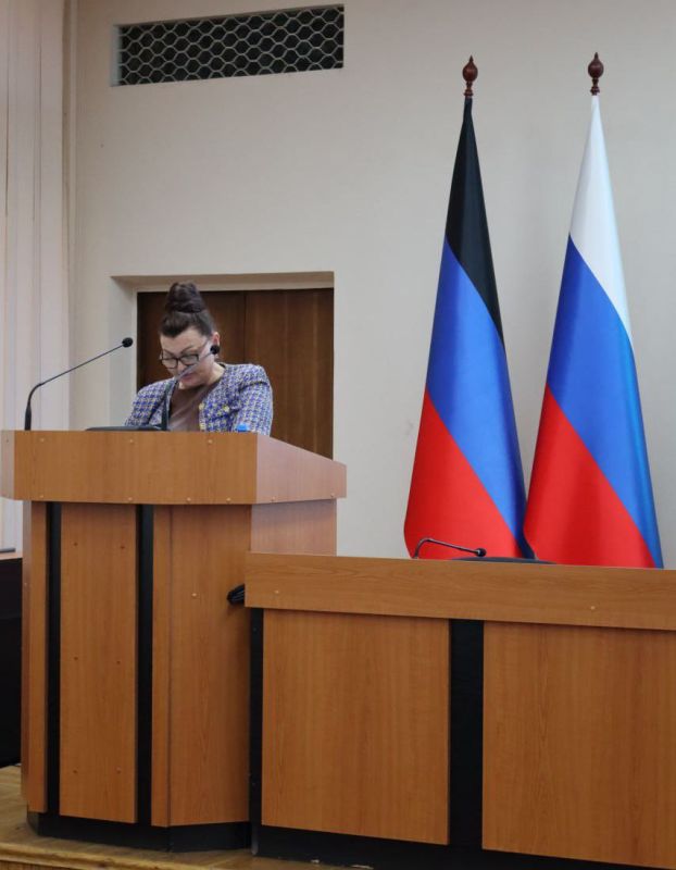 Валентина Харлашка: Сегодня провела 56 внеочередное заседание Макеевского городского совета Донецкой Народной Республики Валентина Харлашка: Сегодня провела 56 внеочередное заседание Макеевского городского совета Донецкой Народной Республики