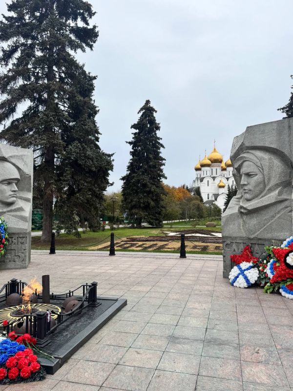 Александр Волошин: В рамках рабочей поездки в Ярославскую область удалось познакомиться со знаковыми достопримечательностями столицы Золотого кольца России Александр Волошин: В рамках рабочей поездки в Ярославскую область удалось познакомиться со знаковыми достопримечательностями столицы Золотого кольца России