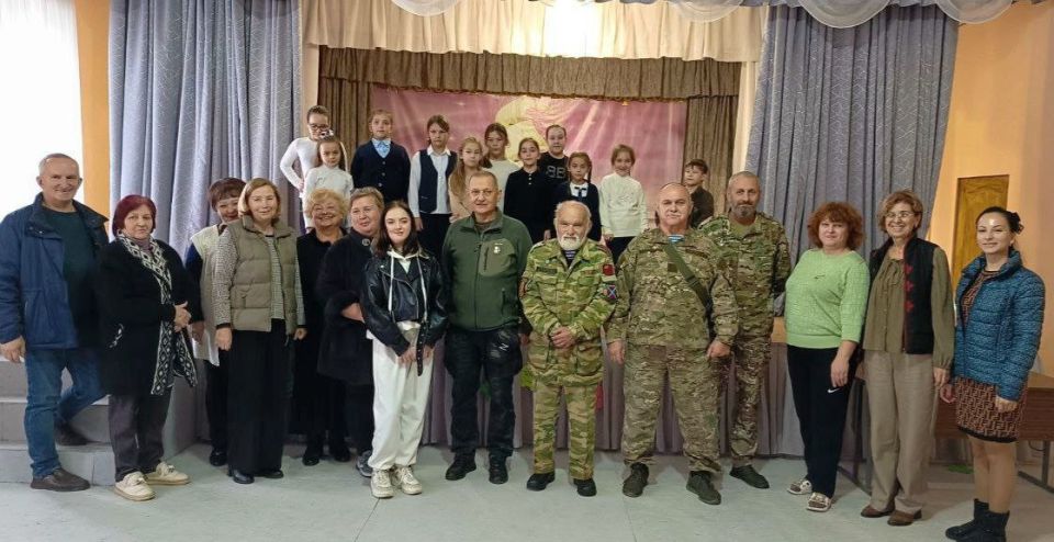 Дмитрий Огилец: Члены Макеевский городской организации РСВА и СВО приняли участие во встрече с воспитанниками и педколлективом Муниципального бюджетного учреждения Дмитрий Огилец: Члены Макеевский городской организации РСВА и СВО приняли участие во встрече с воспитанниками и педколлективом Муниципального бюджетного учреждения