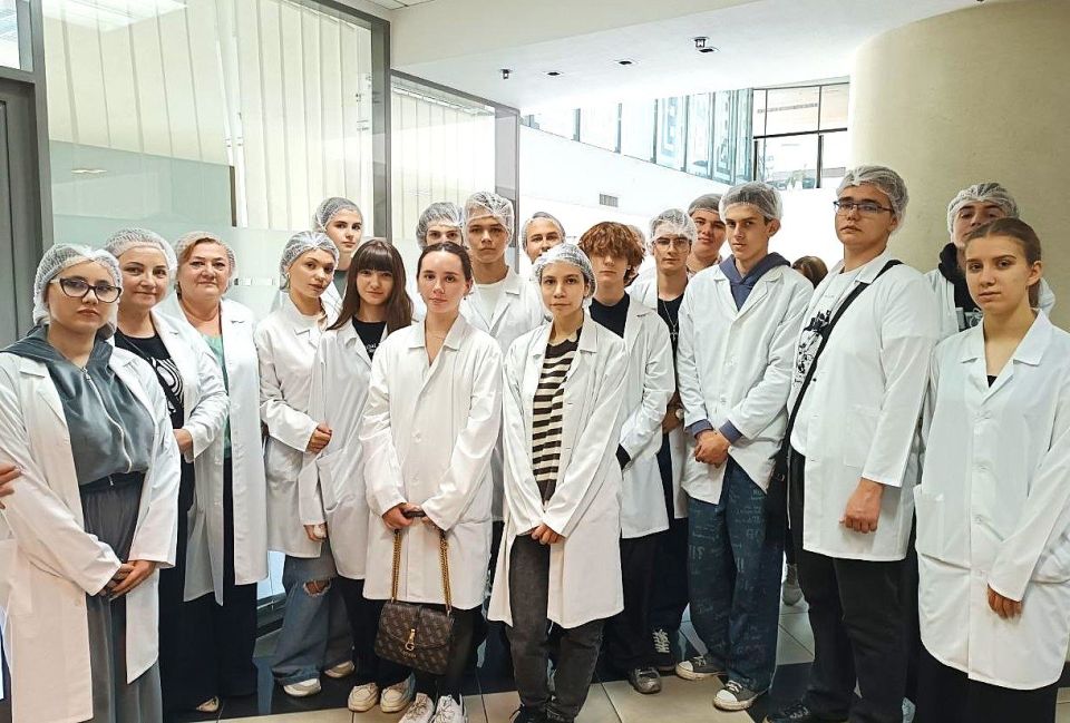 Знакомство молодёжи с внутренними процессами компаний, перспективами получения востребованных профессий, трудоустройства - в #ДАЙДЖЕСТ_ЦЗ_ДНР за неделю Знакомство молодёжи с внутренними процессами компаний, перспективами получения востребованных профессий, трудоустройства - в #ДАЙДЖЕСТ_ЦЗ_ДНР за неделю