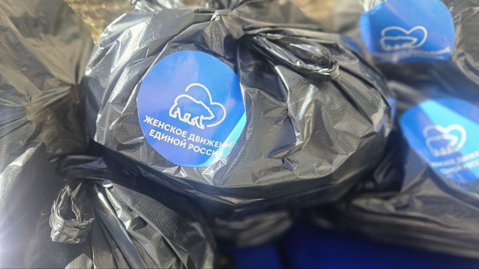 В рамках всероссийского доброго марафона «1000 добрых дел — лучший подарок Президенту» женский актив школы №1 города Ясиноватая вместе с гостями из Челябинска посетили раненых военнослужащих в больнице В рамках всероссийского доброго марафона «1000 добрых дел — лучший подарок Президенту» женский актив школы №1 города Ясиноватая вместе с гостями из Челябинска посетили раненых военнослужащих в больнице