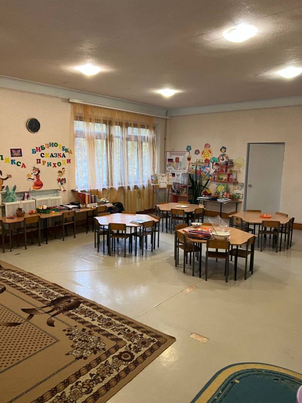 Заместитель Председателя Народного Совета Николай Сытов (фракция КПРФ) провел встречу с трудовым коллективом ГКДОУ «Детский сад № 325 общеразвивающего вида городского округа Донецк» Заместитель Председателя Народного Совета Николай Сытов (фракция КПРФ) провел встречу с трудовым коллективом ГКДОУ «Детский сад № 325 общеразвивающего вида городского округа Донецк»