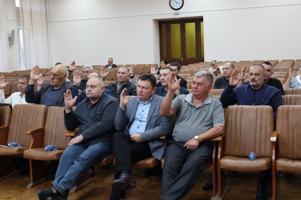 Валентина Харлашка: Сегодня провела 56 внеочередное заседание Макеевского городского совета Донецкой Народной Республики Валентина Харлашка: Сегодня провела 56 внеочередное заседание Макеевского городского совета Донецкой Народной Республики