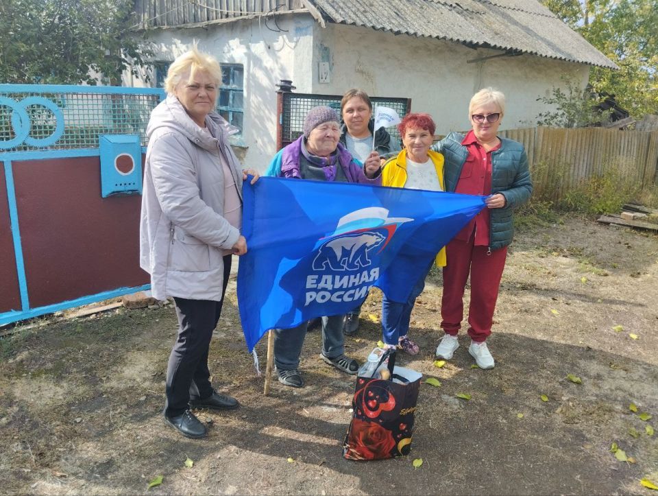 В селе Новокатериновка Старобешевского муниципального округа активисты провели благотворительный сбор продуктов питания для одиноких пенсионеров В селе Новокатериновка Старобешевского муниципального округа активисты провели благотворительный сбор продуктов питания для одиноких пенсионеров