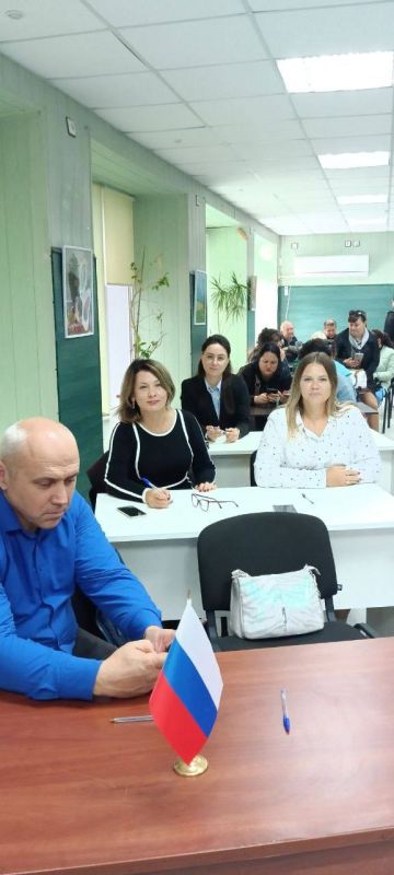 Мангушский округ присоединился к Всероссийскому аграрному диктанту в рамках партийного проекта «Российское село» Мангушский округ присоединился к Всероссийскому аграрному диктанту в рамках партийного проекта «Российское село»