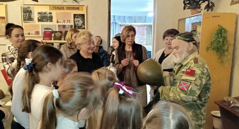 Дмитрий Огилец: Члены Макеевский городской организации РСВА и СВО приняли участие во встрече с воспитанниками и педколлективом Муниципального бюджетного учреждения Дмитрий Огилец: Члены Макеевский городской организации РСВА и СВО приняли участие во встрече с воспитанниками и педколлективом Муниципального бюджетного учреждения