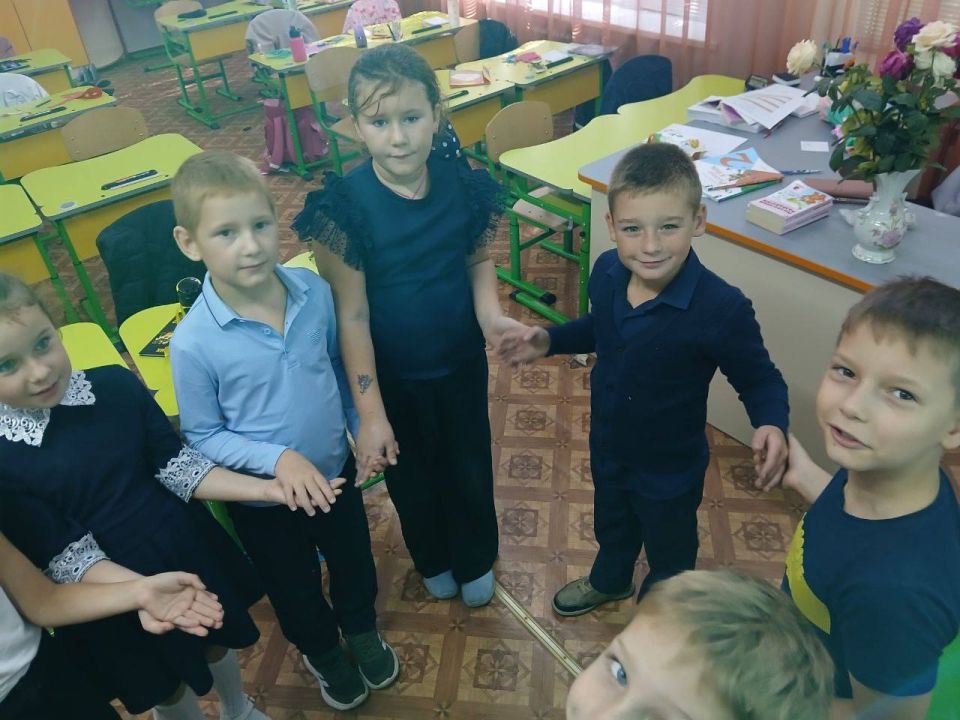 В Урзуфской школе состоялся тематический «День доброты», организованный в рамках федерального проекта «Мир возможностей» В Урзуфской школе состоялся тематический «День доброты», организованный в рамках федерального проекта «Мир возможностей»