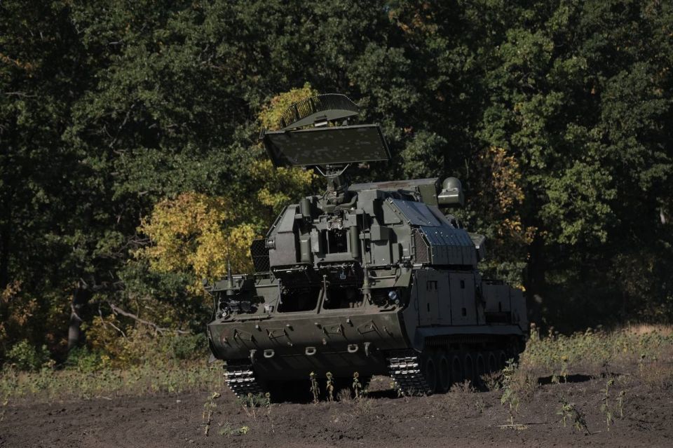 Боевая работа расчёта ЗРК 9К332 «Тор-М2» группировки войск «Центр» на Покровском (Красноармейском) направлении Боевая работа расчёта ЗРК 9К332 «Тор-М2» группировки войск «Центр» на Покровском (Красноармейском) направлении