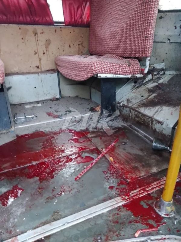 Ад в Горловке руками ВСУ: из-за удара по маршрутному автобусу тяжелейшее ранения получил хирург Ад в Горловке руками ВСУ: из-за удара по маршрутному автобусу тяжелейшее ранения получил хирург