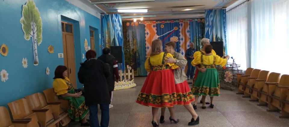 Земля теплом труда согрета Земля теплом труда согрета