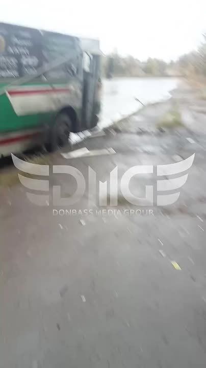 WarGonzo: Новая атака на автобус в Горловке: дрон ударил по маршруту №2