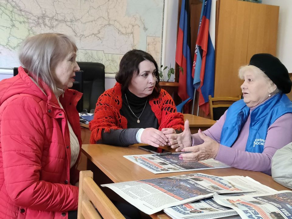Денис Зубов: Встреча с коллективом. Сегодня, 13 октября, заместитель главы администрации городского округа Иловайск Елена Кочетова встретилась с коллективом Совета ветеранов войны и труда города Иловайска Денис Зубов: Встреча с коллективом. Сегодня, 13 октября, заместитель главы администрации городского округа Иловайск Елена Кочетова встретилась с коллективом Совета ветеранов войны и труда города Иловайска