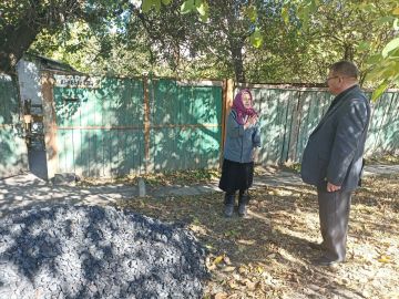 На одном из приемов ко мне обратились жительницы Амвросиевского района, оказавшиеся в крайне сложной жизненной ситуации накануне зимних холодов