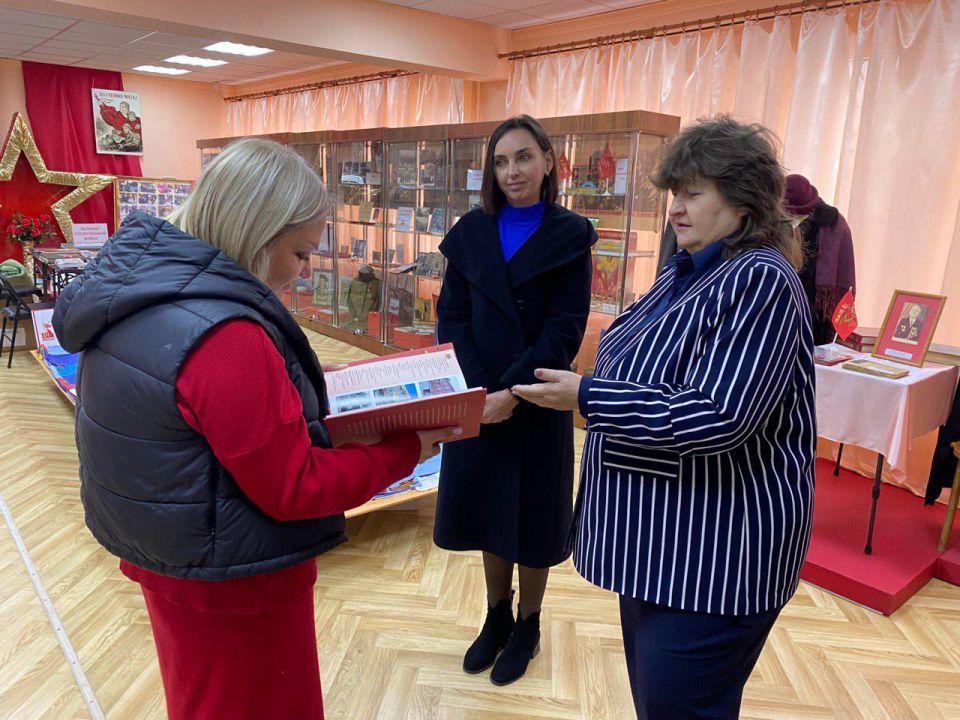 Ольга Арутинова, депутат #Комитет_по_молодежной_политике_и_патриотическому_воспитанию продолжает встречи с населением Ольга Арутинова, депутат #Комитет_по_молодежной_политике_и_патриотическому_воспитанию продолжает встречи с населением