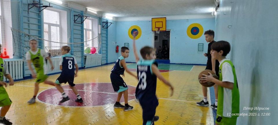 12 октября в спортивном зале ГБОУ "СШ №2 г.о.Харцызск", состоялось Открытое Первенство МБУ ДО СШ №2 по баскетболу, среди девочек и мальчиков 2013 год рождения и младше 12 октября в спортивном зале ГБОУ "СШ №2 г.о.Харцызск", состоялось Открытое Первенство МБУ ДО СШ №2 по баскетболу, среди девочек и мальчиков 2013 год рождения и младше