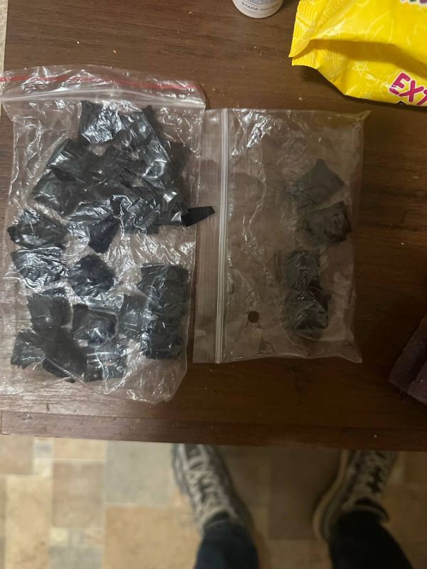 Сотрудники полиции пресекли незаконный оборот наркотиков в столице Республики Сотрудники полиции пресекли незаконный оборот наркотиков в столице Республики