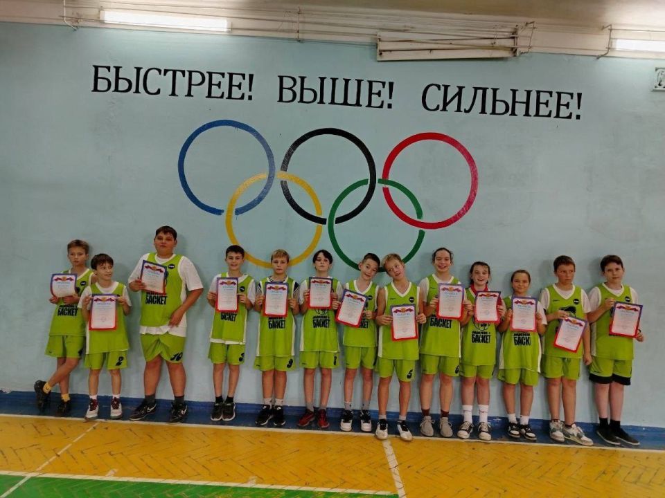 12 октября в спортивном зале ГБОУ "СШ №2 г.о.Харцызск", состоялось Открытое Первенство МБУ ДО СШ №2 по баскетболу, среди девочек и мальчиков 2013 год рождения и младше 12 октября в спортивном зале ГБОУ "СШ №2 г.о.Харцызск", состоялось Открытое Первенство МБУ ДО СШ №2 по баскетболу, среди девочек и мальчиков 2013 год рождения и младше