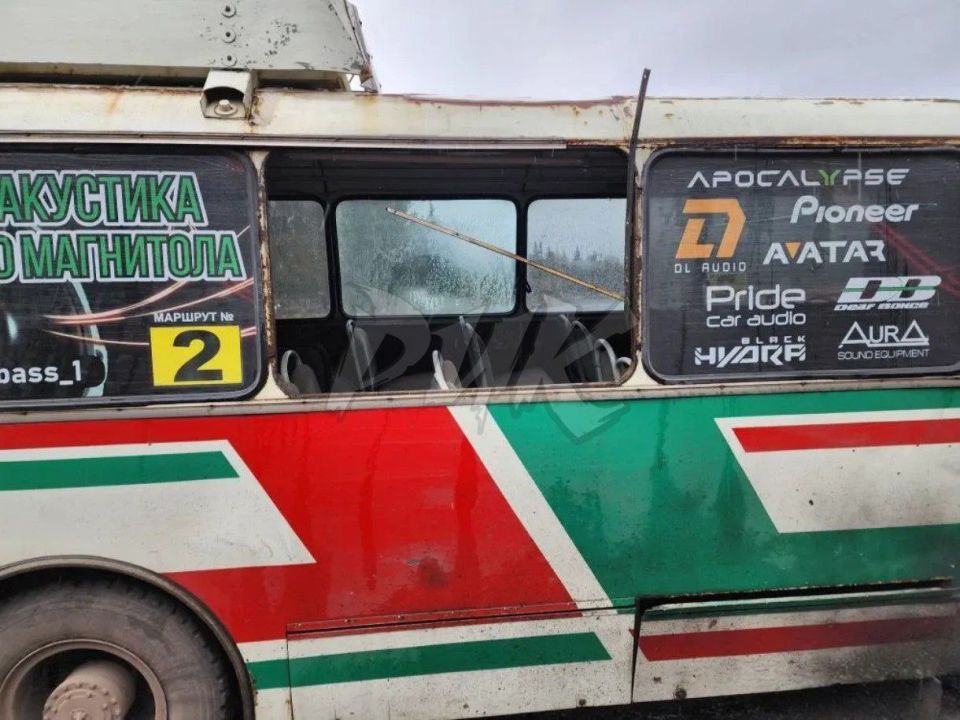 Иван Приходько: Последствия удара БПЛА ВФУ по автобусу в жилом массиве «Комсомолец» (Никитовский район Горловки) Иван Приходько: Последствия удара БПЛА ВФУ по автобусу в жилом массиве «Комсомолец» (Никитовский район Горловки)