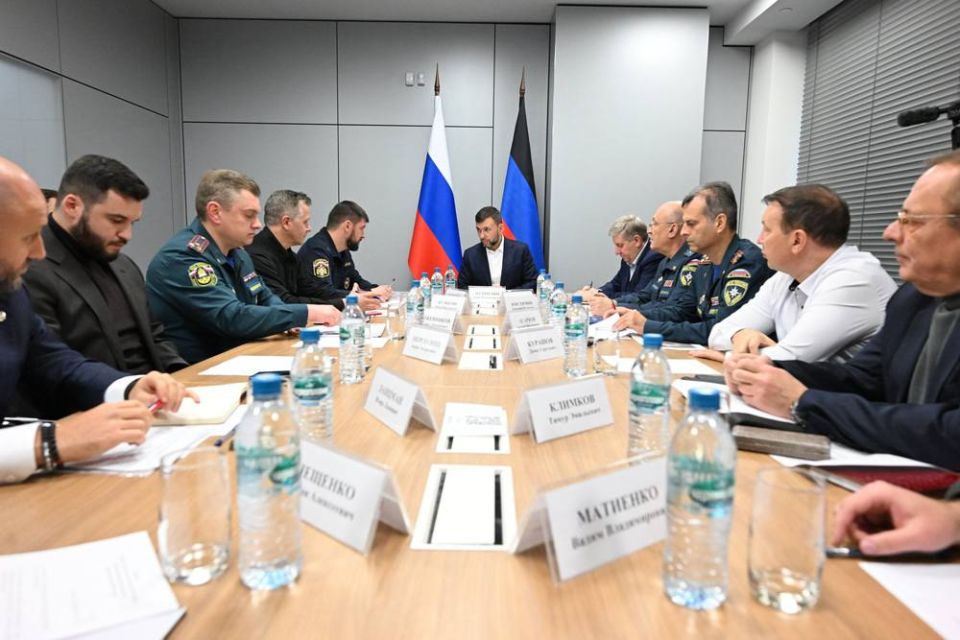 Денис Пушилин: Возведем в Республике учебно-тренировочный комплекс для подготовки пожарных и спасателей Денис Пушилин: Возведем в Республике учебно-тренировочный комплекс для подготовки пожарных и спасателей