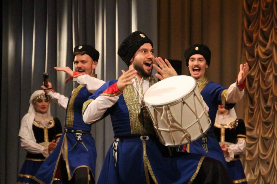 Праздник казачьего фольклора Праздник казачьего фольклора