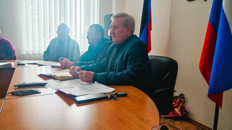 В Старобешево обсудили меры поддержки аграриев В Старобешево обсудили меры поддержки аграриев