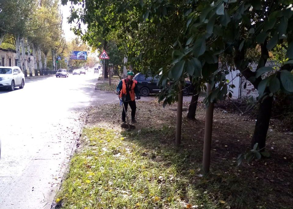 Иван Адамец: В Куйбышевском районе специалисты муниципального предприятия «Зеленстрой» осуществляют плановые работы по благоустройству и содержанию территории Иван Адамец: В Куйбышевском районе специалисты муниципального предприятия «Зеленстрой» осуществляют плановые работы по благоустройству и содержанию территории