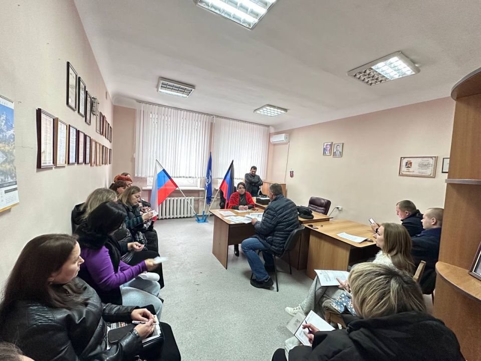 Денис Зубов: В Иловайске состоялось заседание комиссии по делам несовершеннолетних и защите их прав Денис Зубов: В Иловайске состоялось заседание комиссии по делам несовершеннолетних и защите их прав