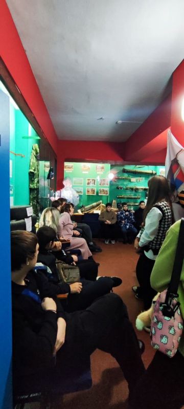 В Музее истории города Харцызска прошла обзорная экскурсия для учащихся школ города «Под стук колес история рождалась» с целью развития у ребят гражданской активности в духе патриотизма и профилактики безнадзорности... В Музее истории города Харцызска прошла обзорная экскурсия для учащихся школ города «Под стук колес история рождалась» с целью развития у ребят гражданской активности в духе патриотизма и профилактики безнадзорности...