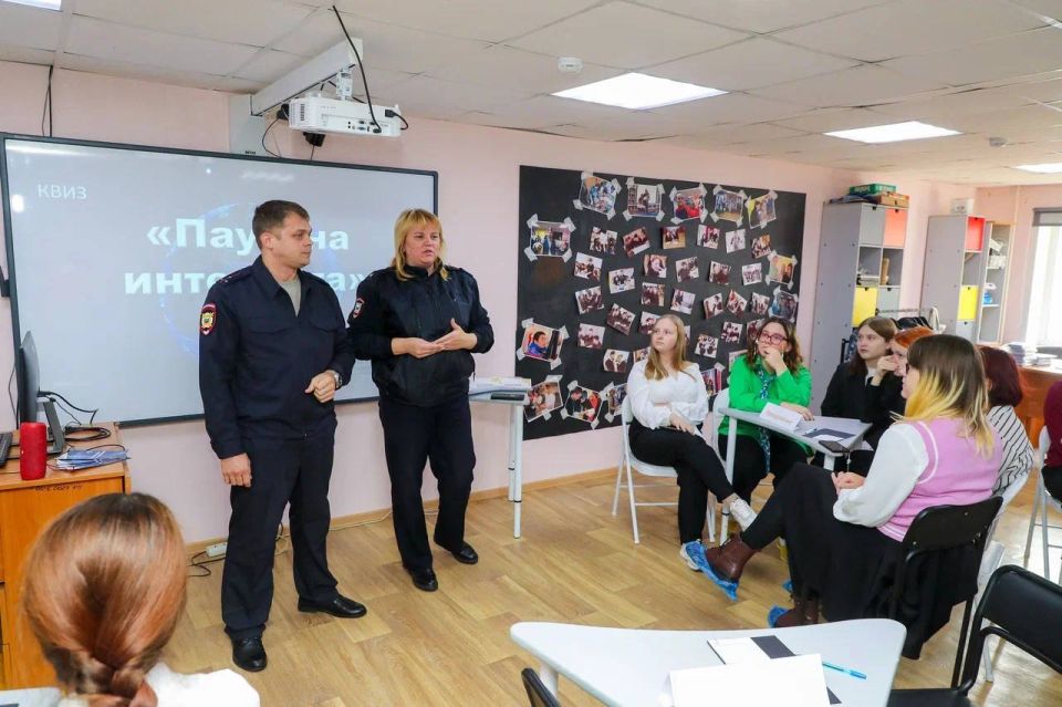 Ученики Вольненской школы стали победителями квиза «Паутина интернета» Ученики Вольненской школы стали победителями квиза «Паутина интернета»