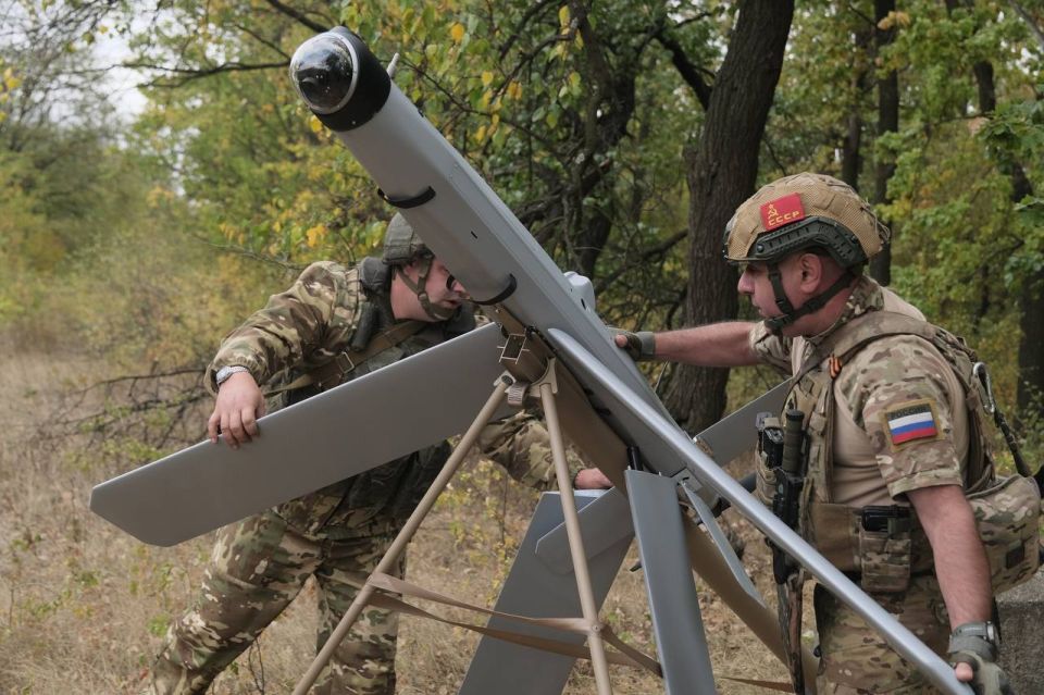 Кадры боевого применения барражирующих боеприпасов семейства ZALA «Ланцет» расчётами группировки войск «Центр» на Покровском (Красноармейском) направлении Кадры боевого применения барражирующих боеприпасов семейства ZALA «Ланцет» расчётами группировки войск «Центр» на Покровском (Красноармейском) направлении