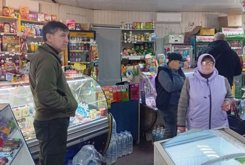 Наталья Бегуненко: В Петровском районе прошел плановый рейд Народного контроля по соблюдению правил торговли и санитарных норм Наталья Бегуненко: В Петровском районе прошел плановый рейд Народного контроля по соблюдению правил торговли и санитарных норм