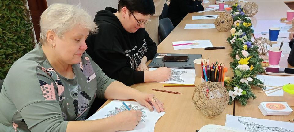 Женский клуб «Вектор жизни — Работа для своих», при Дебальцевском центре занятости организовали встречу женщин, жен и матерей участников СВО Женский клуб «Вектор жизни — Работа для своих», при Дебальцевском центре занятости организовали встречу женщин, жен и матерей участников СВО