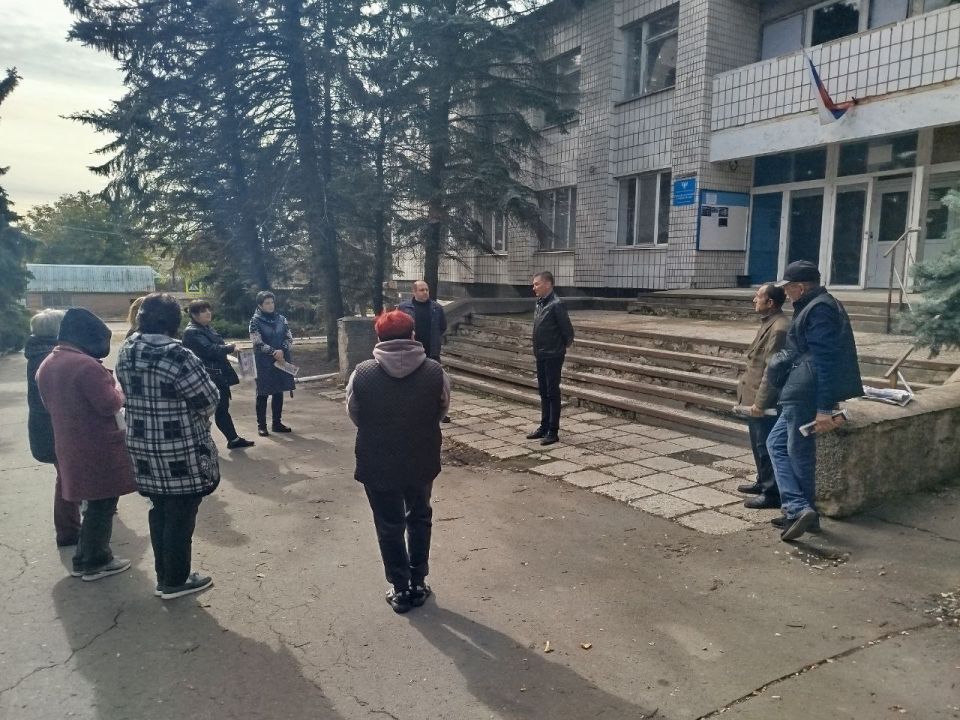В селе Стыла состоялась встреча с населением, которую провел заместитель главы Администрации Старобешевского муниципального округа Сергей Осадчий В селе Стыла состоялась встреча с населением, которую провел заместитель главы Администрации Старобешевского муниципального округа Сергей Осадчий