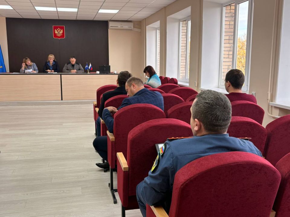 В администрации Ясиноватского муниципального округа 14 октября 2025 г. состоялось заседание комиссии по предупреждению и ликвидации чрезвычайных ситуаций Ясиноватского муниципального округа В администрации Ясиноватского муниципального округа 14 октября 2025 г. состоялось заседание комиссии по предупреждению и ликвидации чрезвычайных ситуаций Ясиноватского муниципального округа