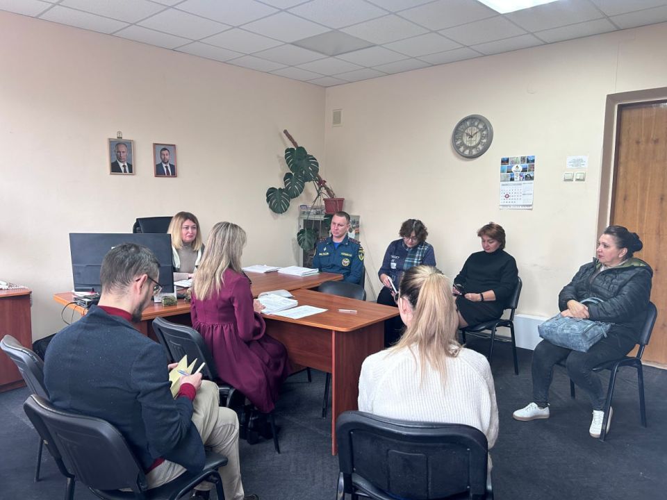 В администрации Ясиноватского муниципального округа продолжает вести работу комиссия по вопросам работы с безвозмездной натуральной помощью В администрации Ясиноватского муниципального округа продолжает вести работу комиссия по вопросам работы с безвозмездной натуральной помощью