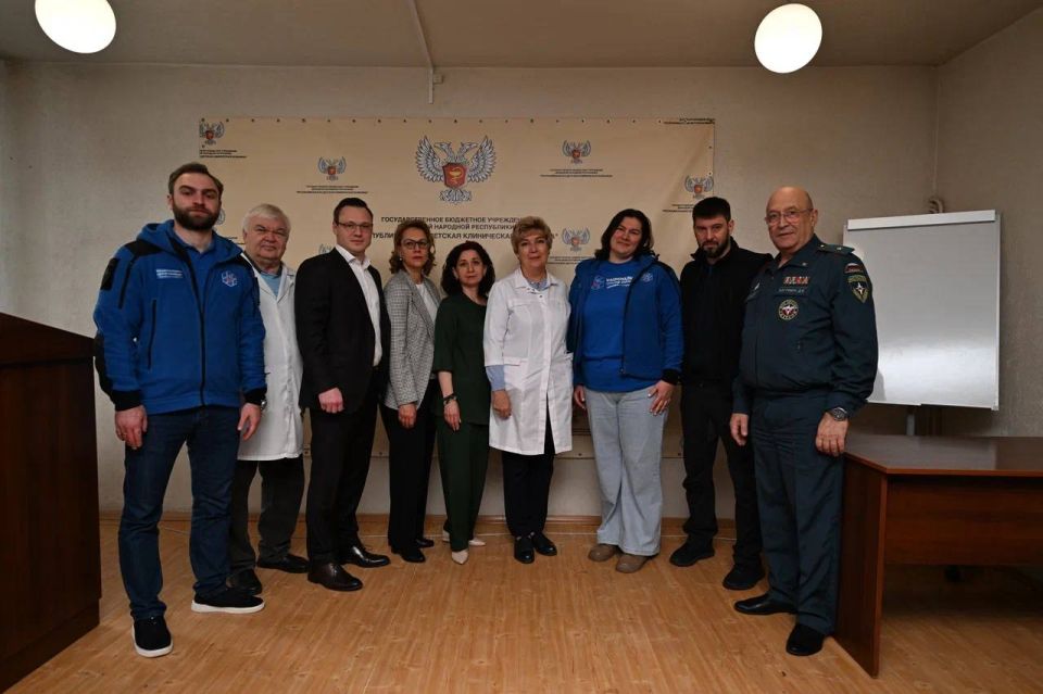 В Республику прибыли 11 врачей Национального центра помощи пропавшим и пострадавшим детям В Республику прибыли 11 врачей Национального центра помощи пропавшим и пострадавшим детям