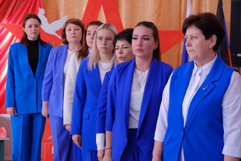 Герои никогда не умирают, Герои в нашей памяти живут Герои никогда не умирают, Герои в нашей памяти живут