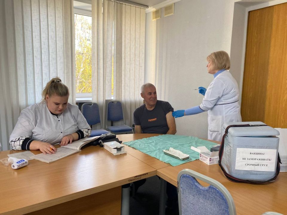 Евгений Поплавский: Уважаемые жители!. В нашем округе активно проходит прививочная кампания против гриппа Евгений Поплавский: Уважаемые жители!. В нашем округе активно проходит прививочная кампания против гриппа