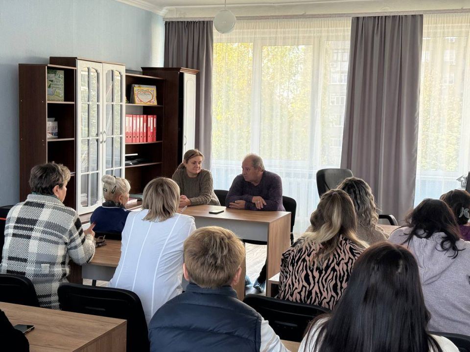Сергей Назаров встретился с коллективом дошкольного учреждения в Кировском