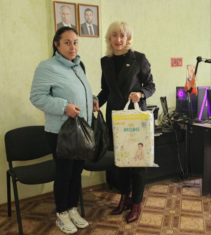 В Пантелеймоновке прошла встреча представителей Фонда "Защитники Отечества" с жителями В Пантелеймоновке прошла встреча представителей Фонда "Защитники Отечества" с жителями
