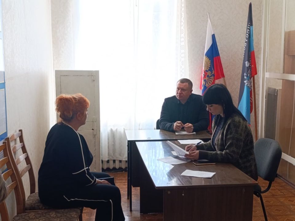 Сергей Ермаков: 15 октября провел личный прием граждан Сергей Ермаков: 15 октября провел личный прием граждан